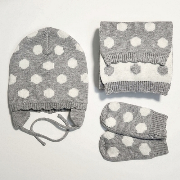 Jacadi Grey/White Polkadot Hat (6M), Scarf (TU), & Mitten (T1) Set ~ EUC - Picture 2 of 8